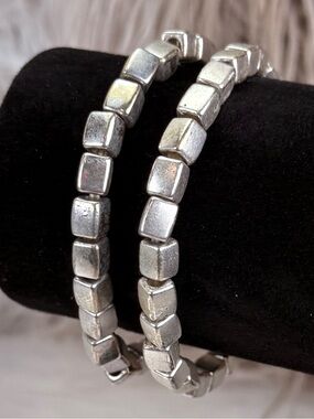Pair of Vintage Silver Tone Cube Stretch Bracelets
